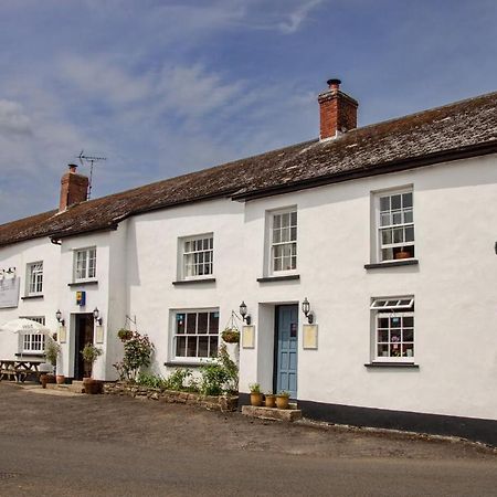 Rams Head Inn Dolton Экстерьер фото