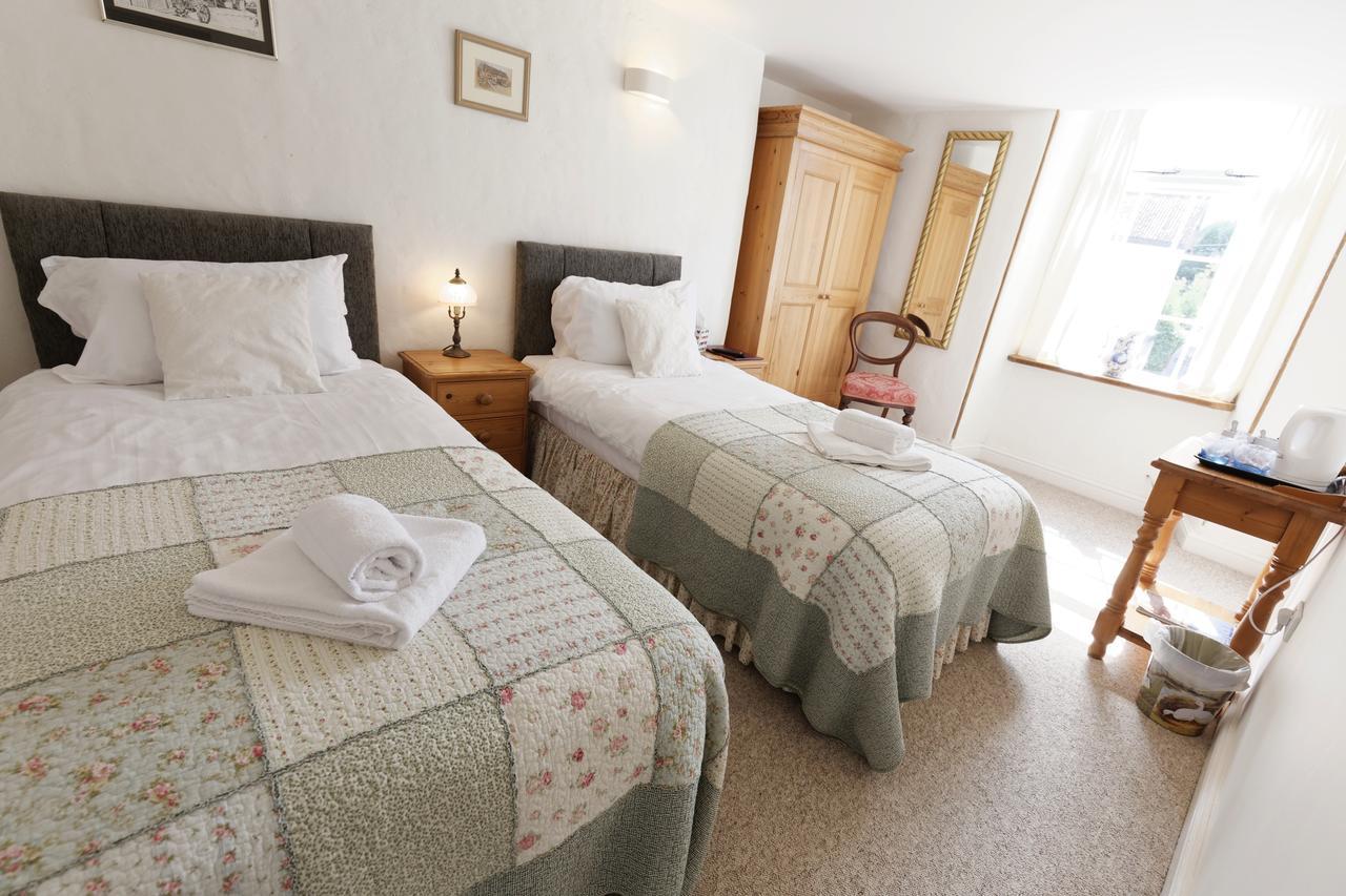 Rams Head Inn Dolton Экстерьер фото