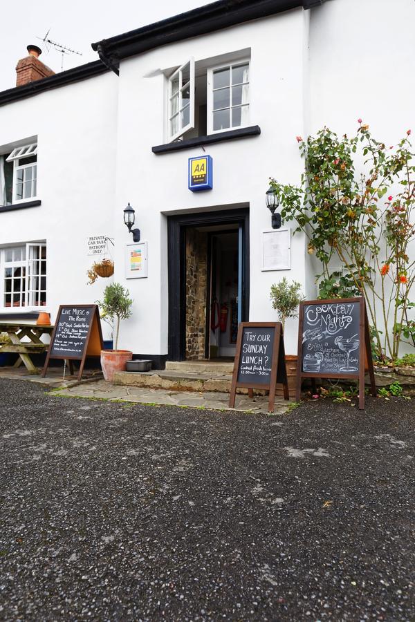 Rams Head Inn Dolton Экстерьер фото